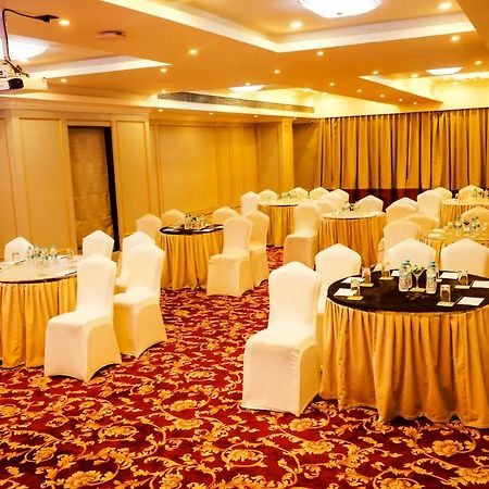 Kyriad Hotel Nashik By Othpl Exterior photo